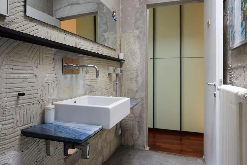 Artist Apartment - Porta Romana Milan Italy