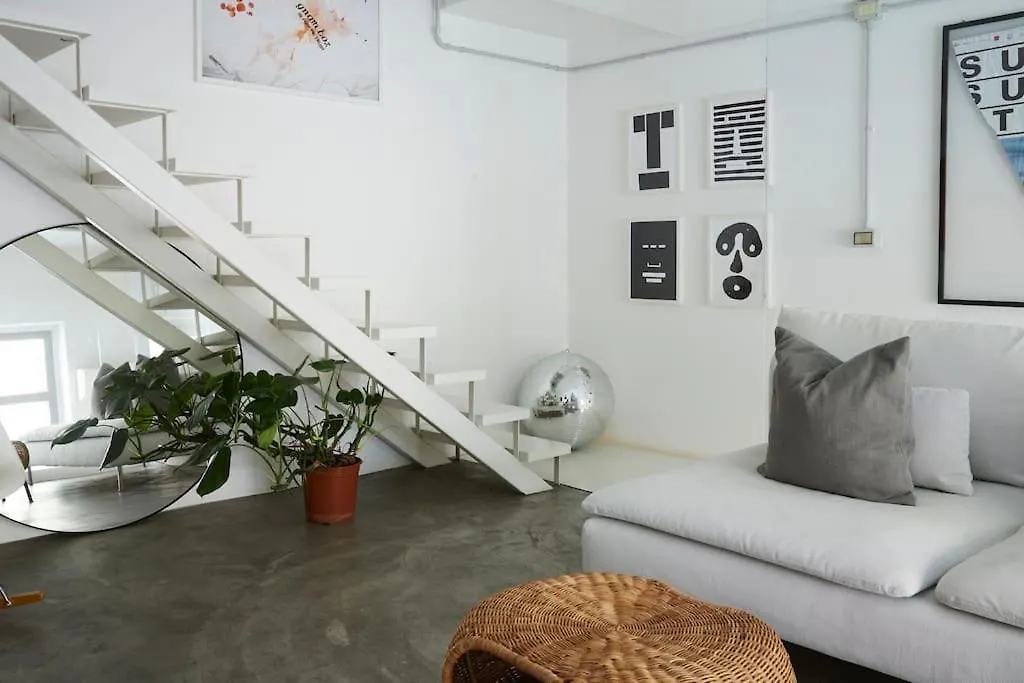 Artist Apartment - Porta Romana Milan Italy
